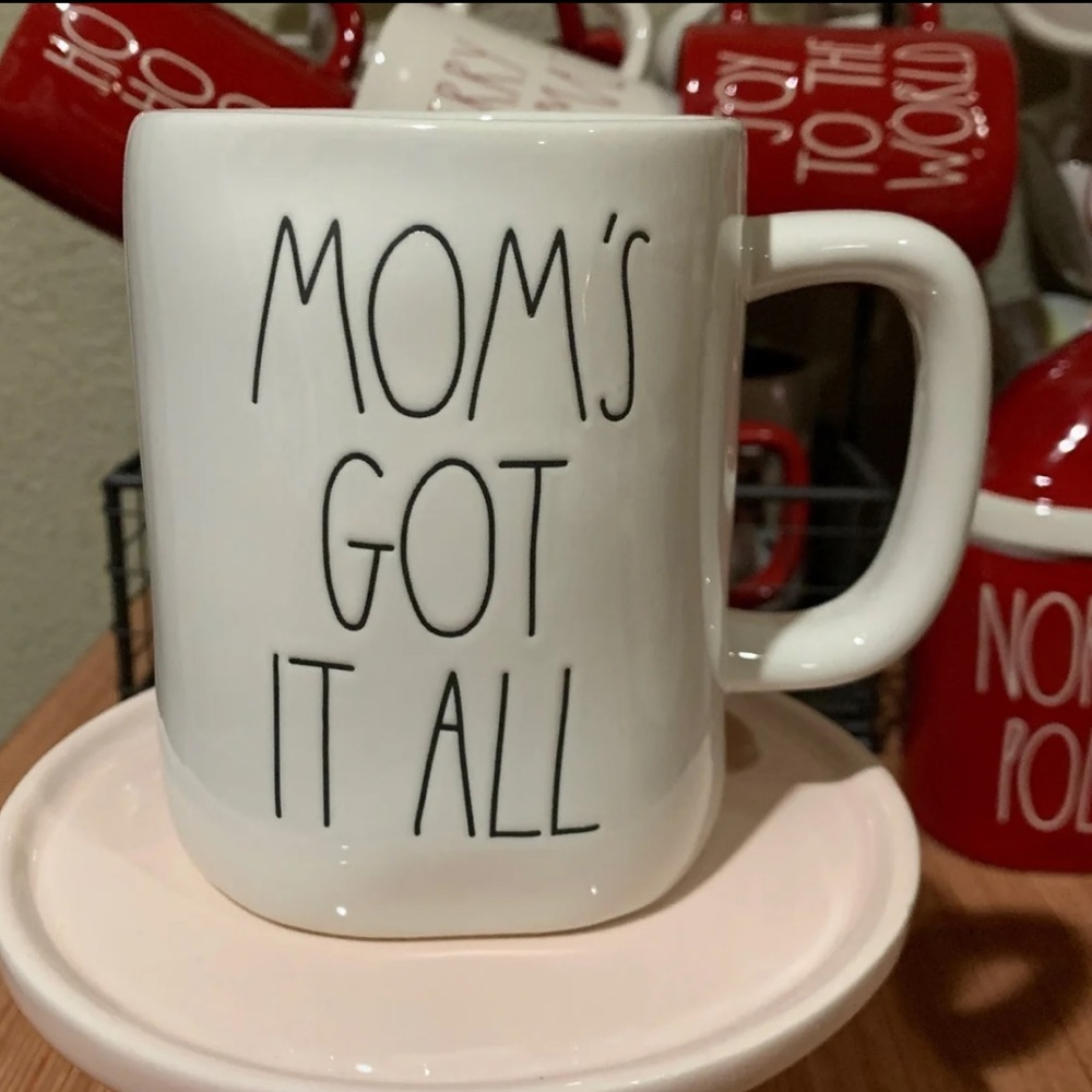 Rae Dunn MOM'S GOT IT ALL mug NWT